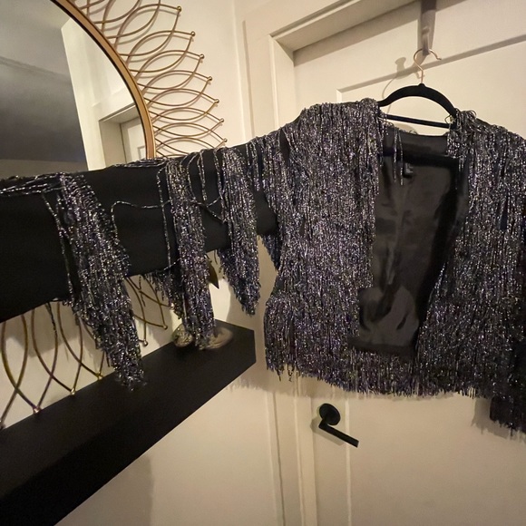 Fringe silver jacket! Gorgeous movement. Vintage vibes - Picture 3 of 4